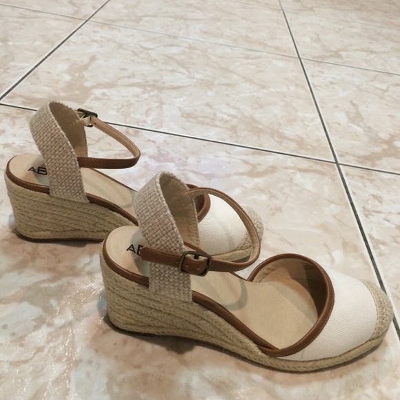 ABOUND WEDGES SIZE 5.5 - Picture 4 of 4